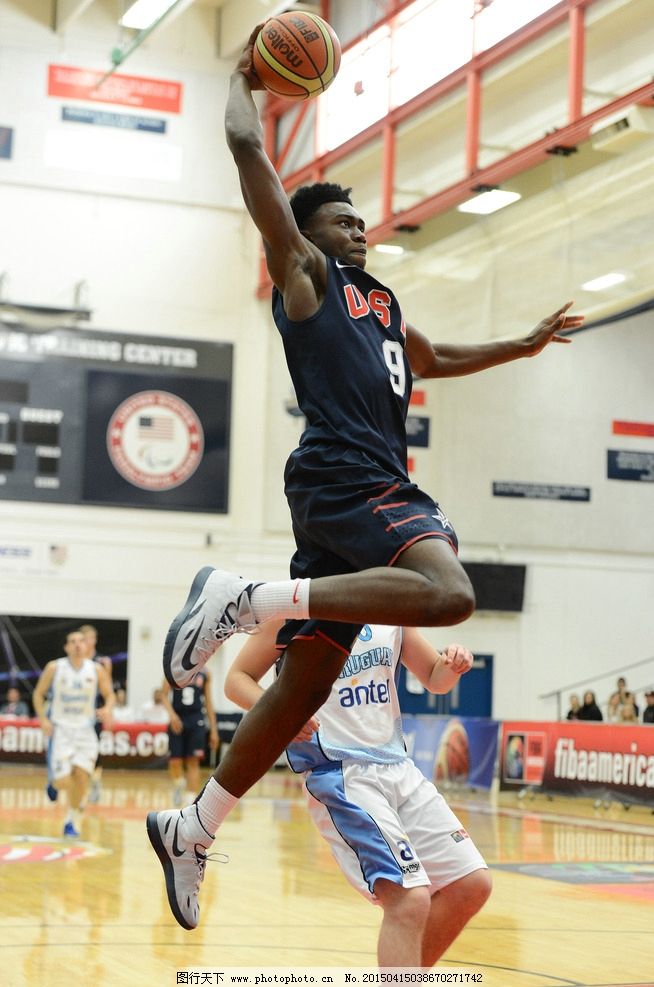 到场外与纽 到场外与纽