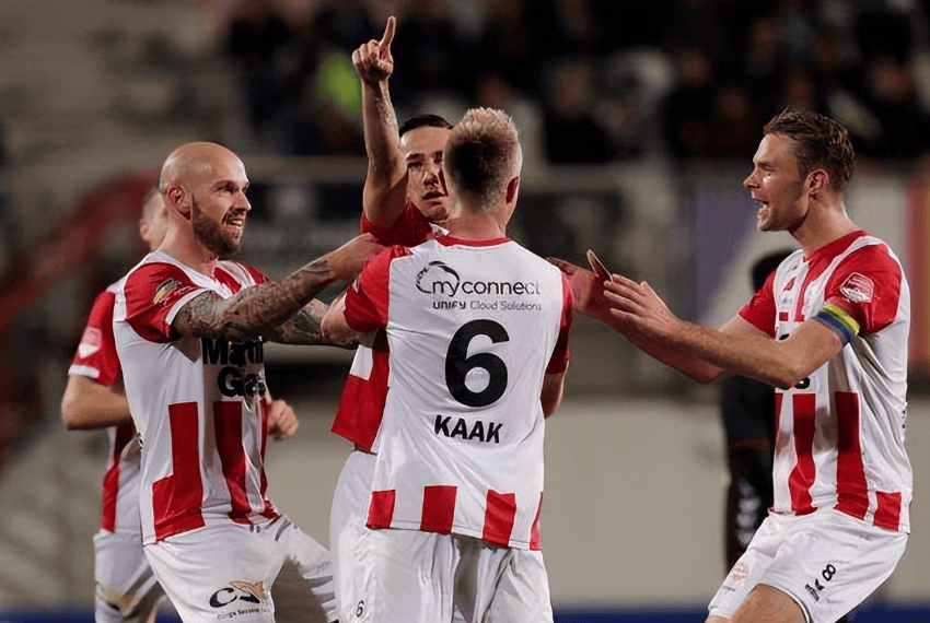 持球三分 持球三分