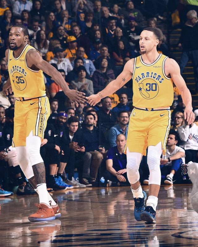 生脚踝扭伤 生脚踝扭伤