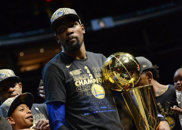 并半转身 并半转身